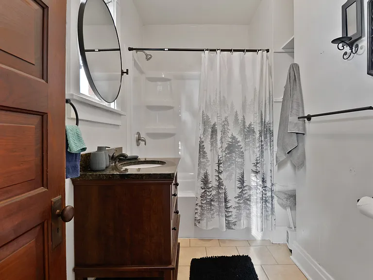 409 York St #1 — Photo 9