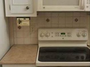 4851 NW 21st St APT 100, Lauderhill, FL 33313