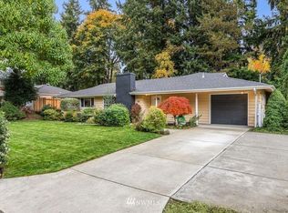 414 165th Ave SE, Bellevue, WA 98008