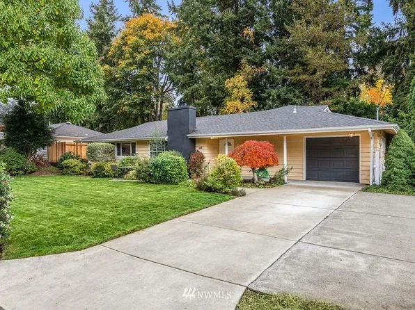 414 165th Ave SE, Bellevue, WA 98008