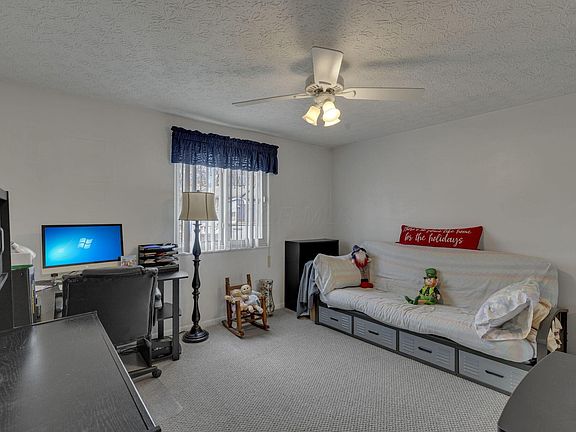 5th image of 703 Cherry Hollow Rd