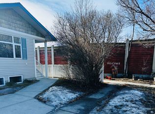 2439 6th Ave NW, Calgary, AB T2N0X5