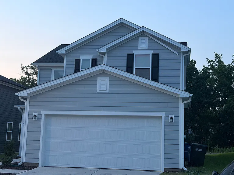 2405 Abbot Hall Dr — Photo 3