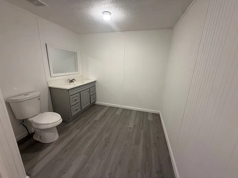 200 Painter Rd NE — Photo 4
