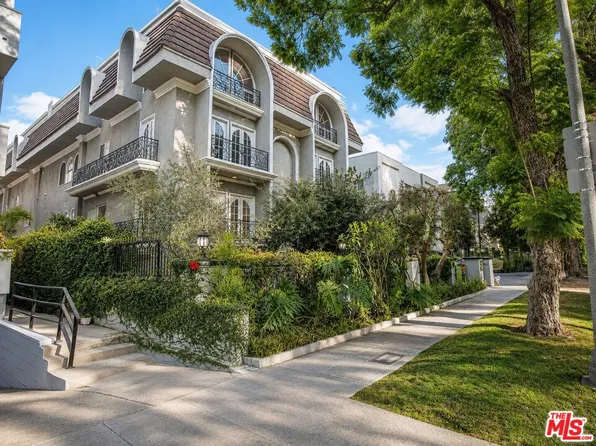 342 N Palm Dr Unit 201, Beverly Hills, CA 90210