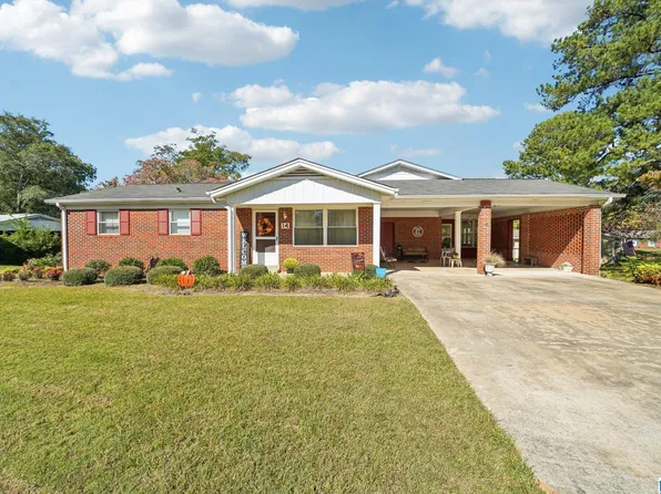 14 Myrtlewood Dr, Childersburg, AL 35044