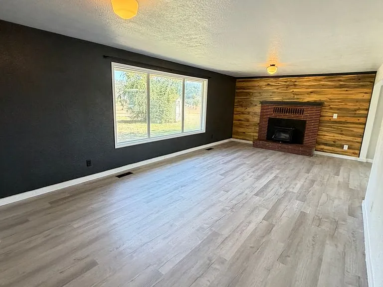 27840 Seven Mile Ln — Photo 1