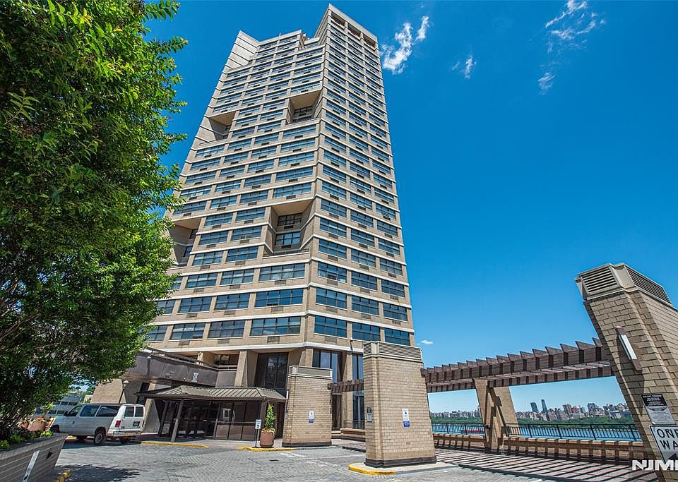 1st image of 7004 Boulevard East APT 39F