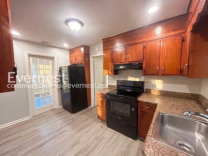 386 Lindsey Dr SE — Photo 6