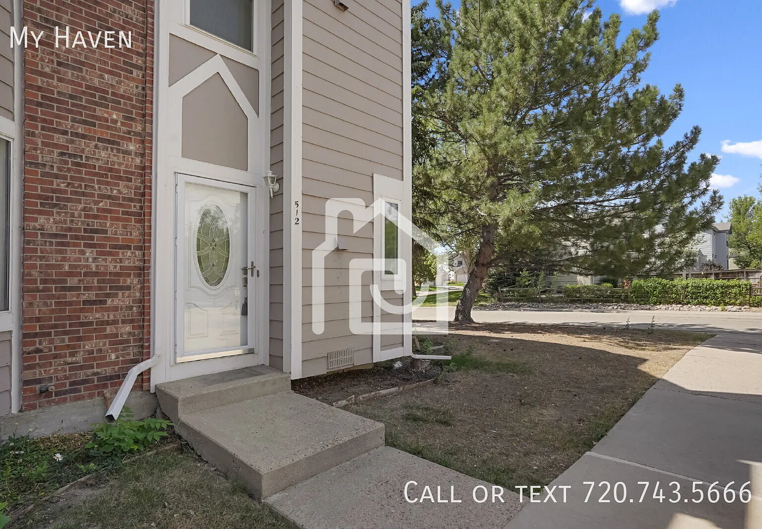 Spacious 2 Bed Townhome with Parking in Lake Arbor — Photo 2