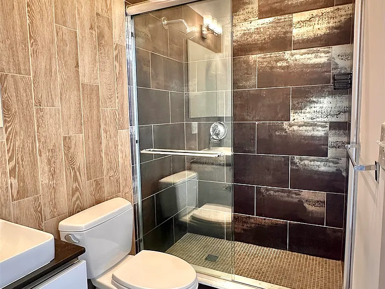 8 Erie St #203 — Photo 13