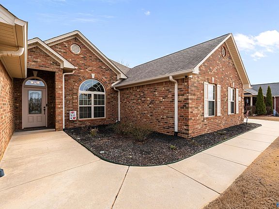 2nd image of 13520 Arbor Rdg