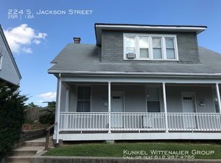 224 S Jackson St, Belleville, IL 62220