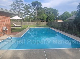 6135 Hilltop Dr, Pensacola, FL 32504