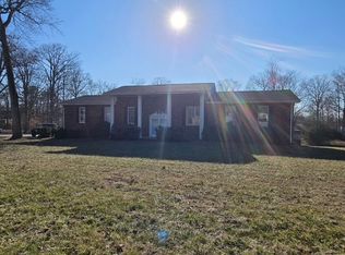 1501 Hillwood Cir, Lafayette, TN 37083