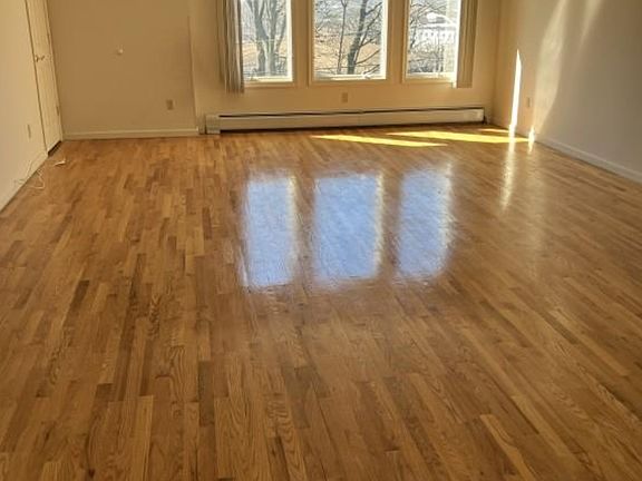 2nd image of 843 Pleasantview Ter Floor 2
