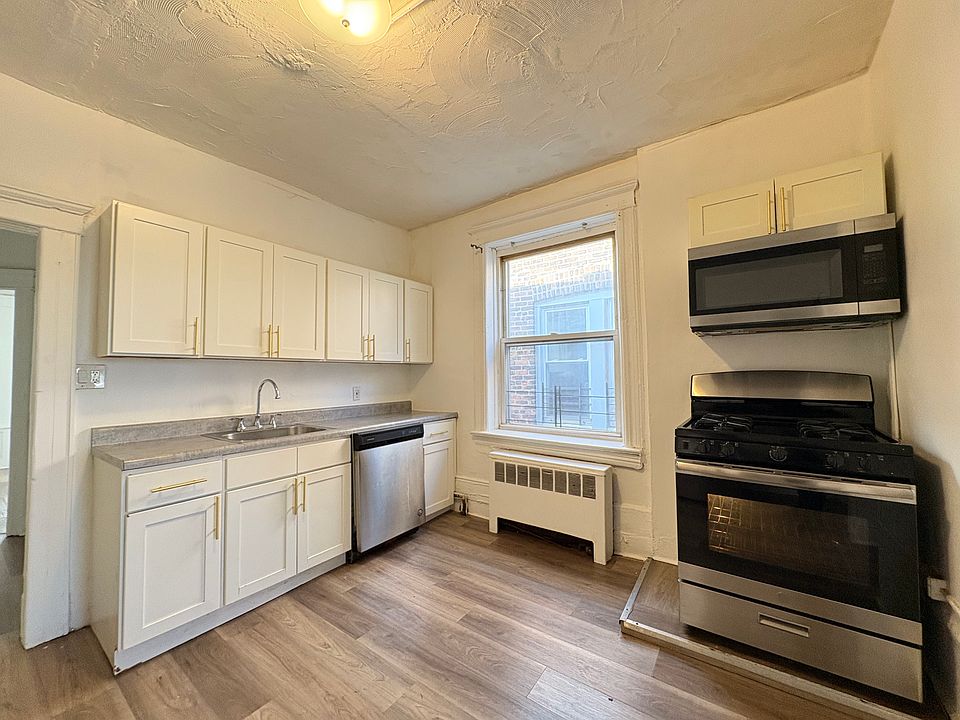 1st image of 204 Bidwell Ave APT 7