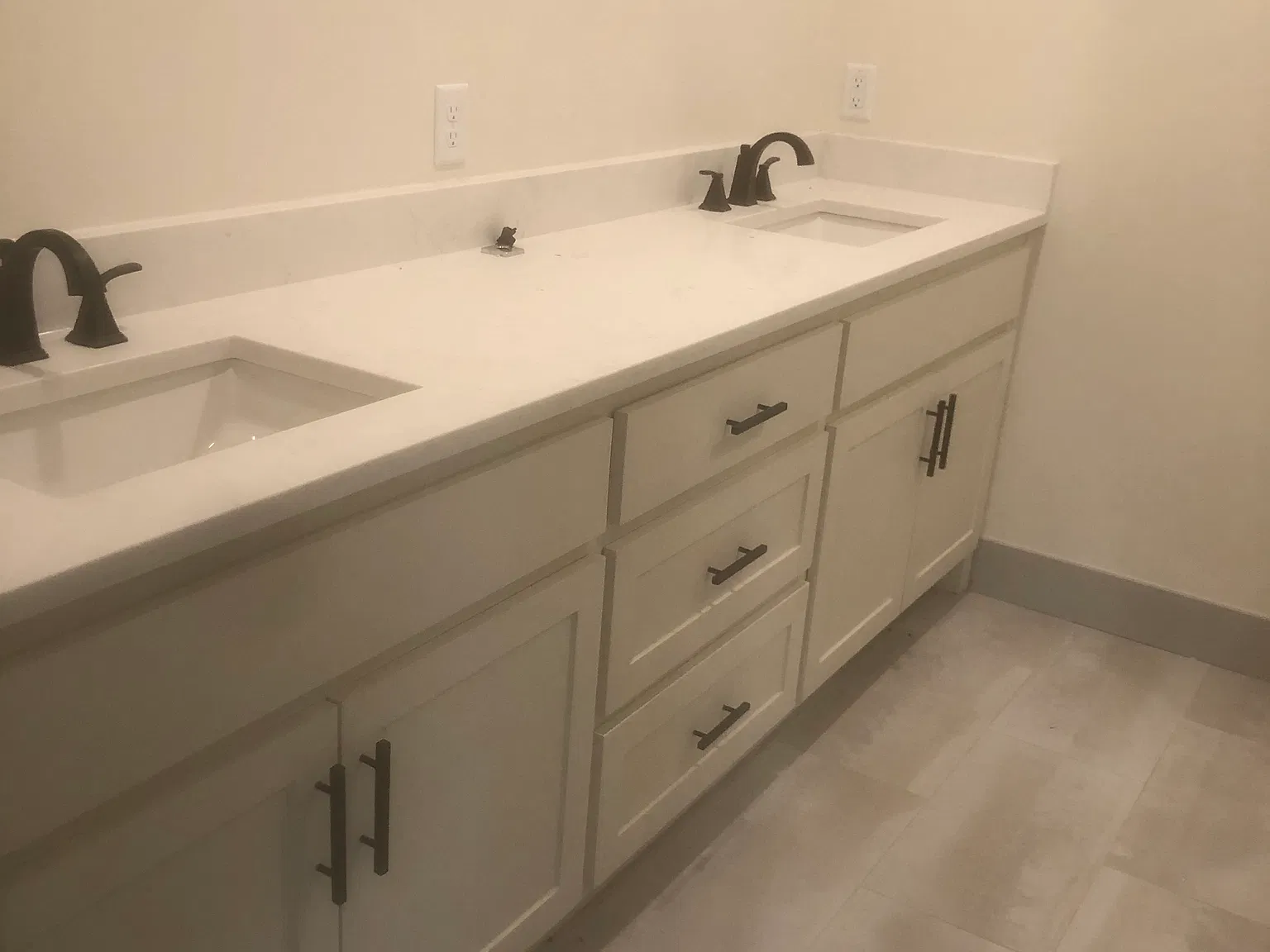 2530 Dylan Dr — Photo 3