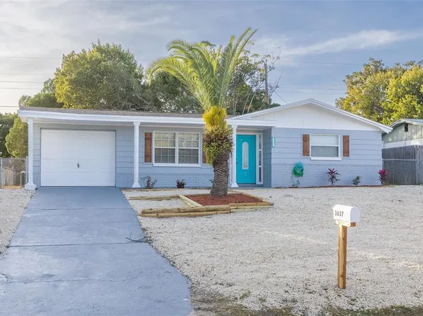 3637 Oakhurst Dr, Holiday, FL 34691