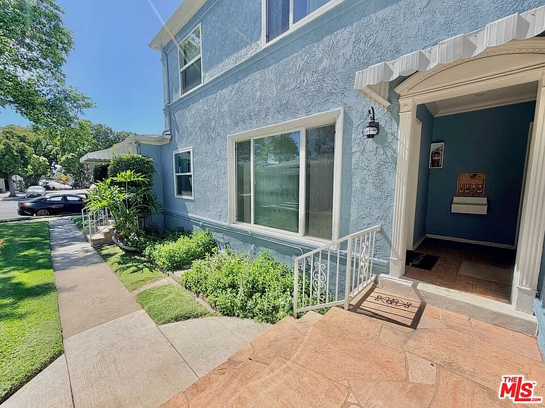124 N Pass Ave #1 — Photo 14