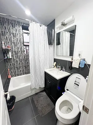 Rented by Station Cities | media 34