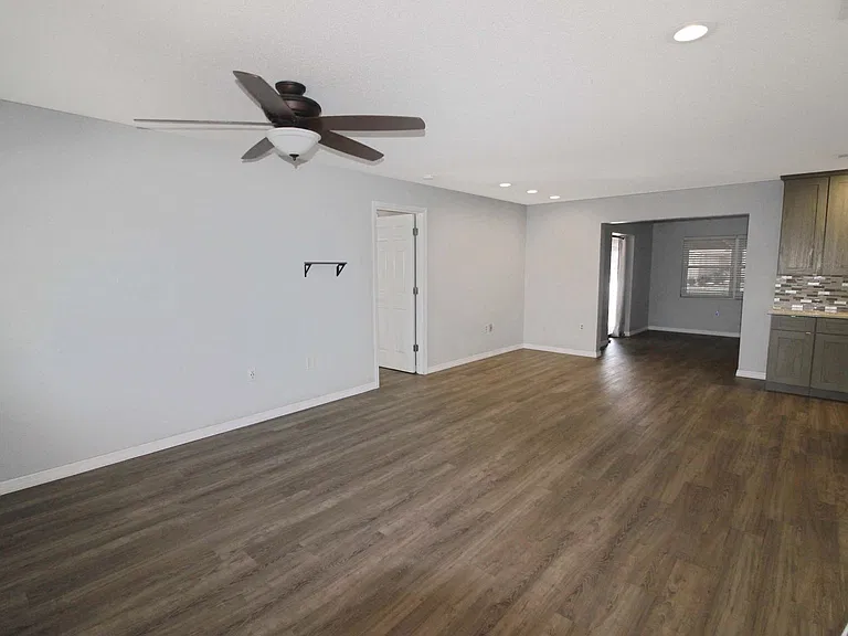 420 Mount Vernon Dr — Photo 3