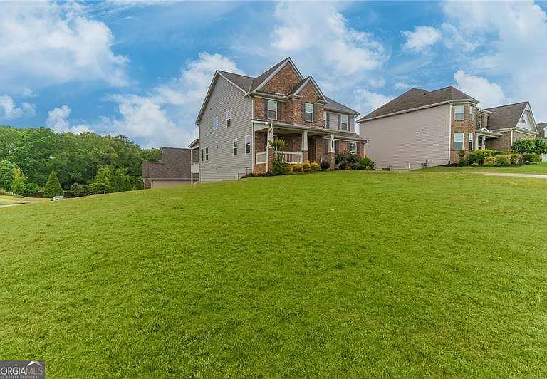 301 Cochin Dr — Photo 42