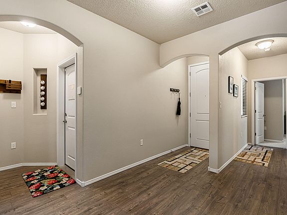 5th image of 7223 Laguna Niguel Dr NE