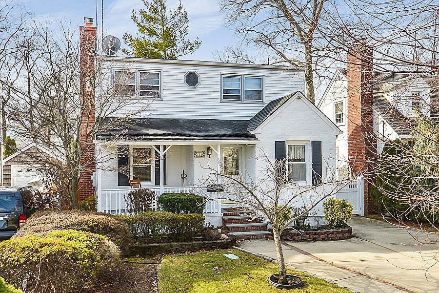 1st image of 133 Scarcliffe Dr