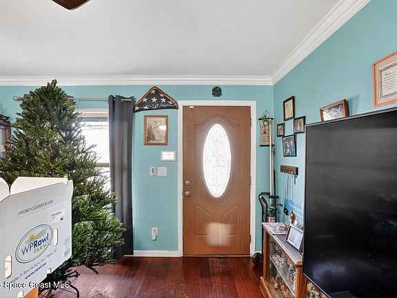 3rd image of 1235 Edward Ct