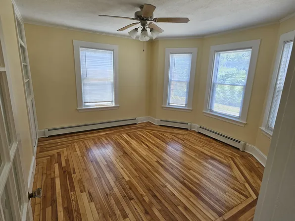 998 South St #3, Portsmouth, NH 03801