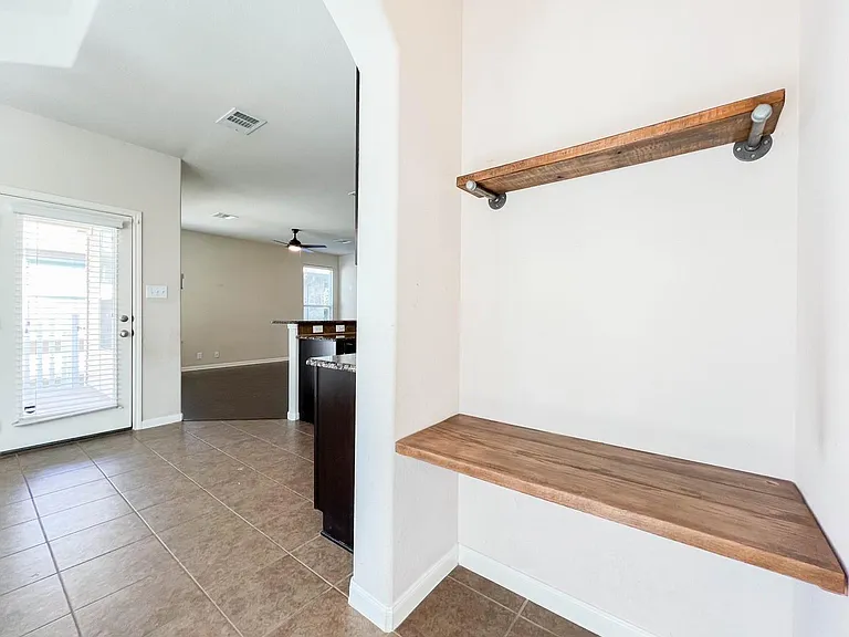 921 Heritage Springs Trl — Photo 13