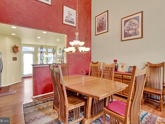 5th image of 268 Prospect Cir