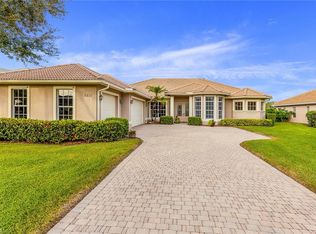 5938 Barclay Ln, Naples, FL 34110
