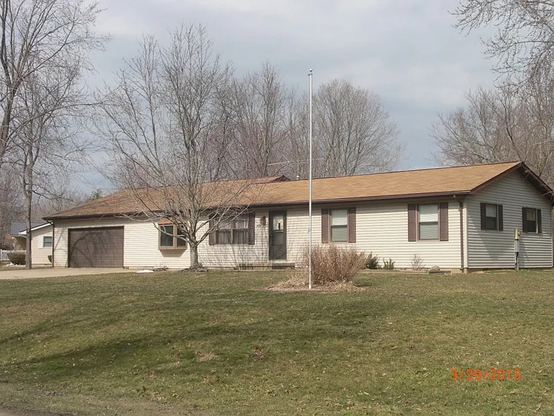 2213 Stoner Dr E photo 1