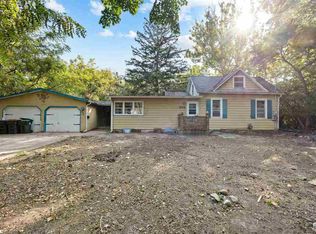 1114 Prairie Du Chien Rd, Iowa City, IA 52245