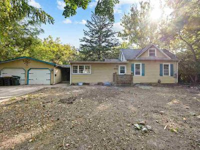 1114 Prairie Du Chien Rd, Iowa City, IA, 52245