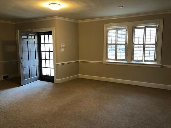 4th image of 1205 Alta Vista Ln