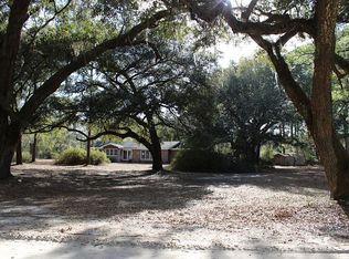 537 Riverside Dr, Guyton, GA 31312