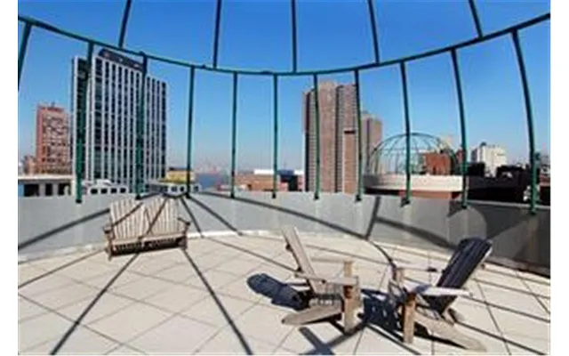 Sold by Douglas Elliman | media 17