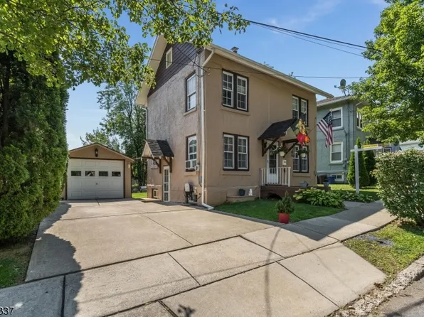 922 Gates St, Phillipsburg Town, NJ 08865