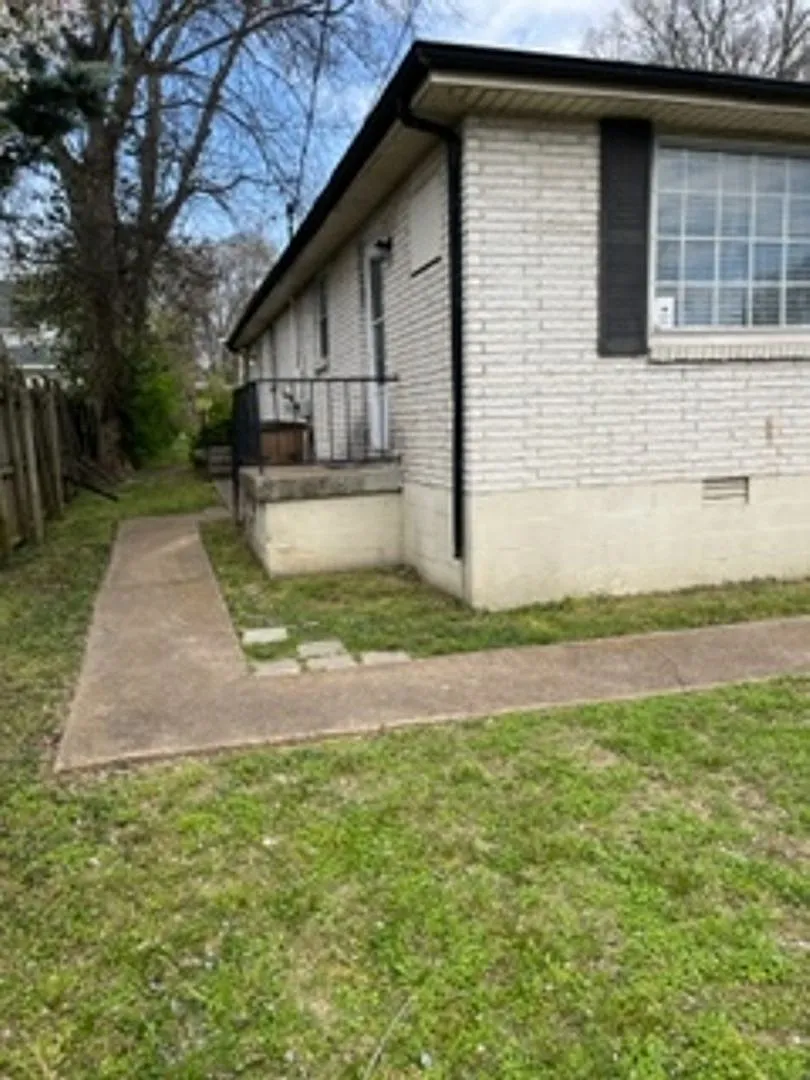 3505 Keystone Avenue — Photo 3