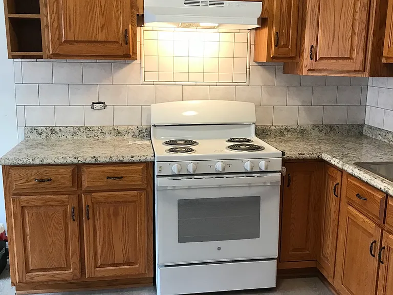 W 79th Pl — Photo 2