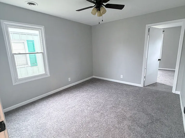 705 Saint Martin Dr — Photo 10