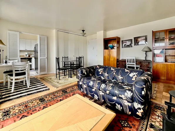 1170 Ocean Parkway image 2 of 12