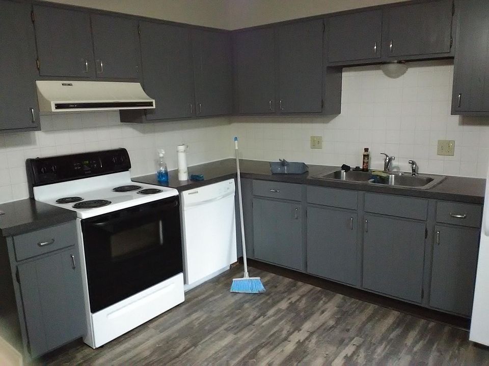 1st image of 134 Flowerdale Dr