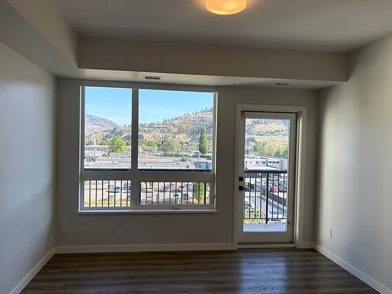 1215 Saint Paul St #503 — Photo 11
