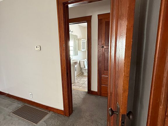 3rd image of 5141 Ternes St #2