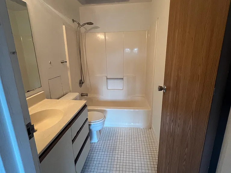 521 Martin Luther King Dr W #B-19 — Photo 13