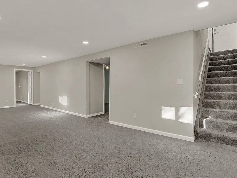 817 Westmoor Dr — Photo 25